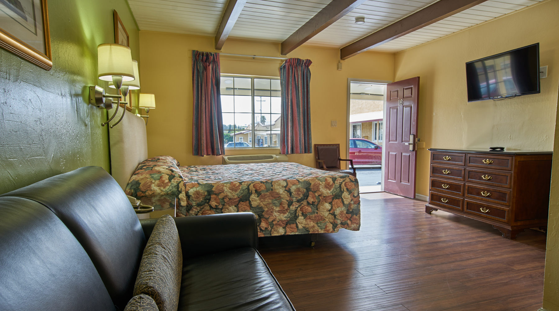 Single Bed Room